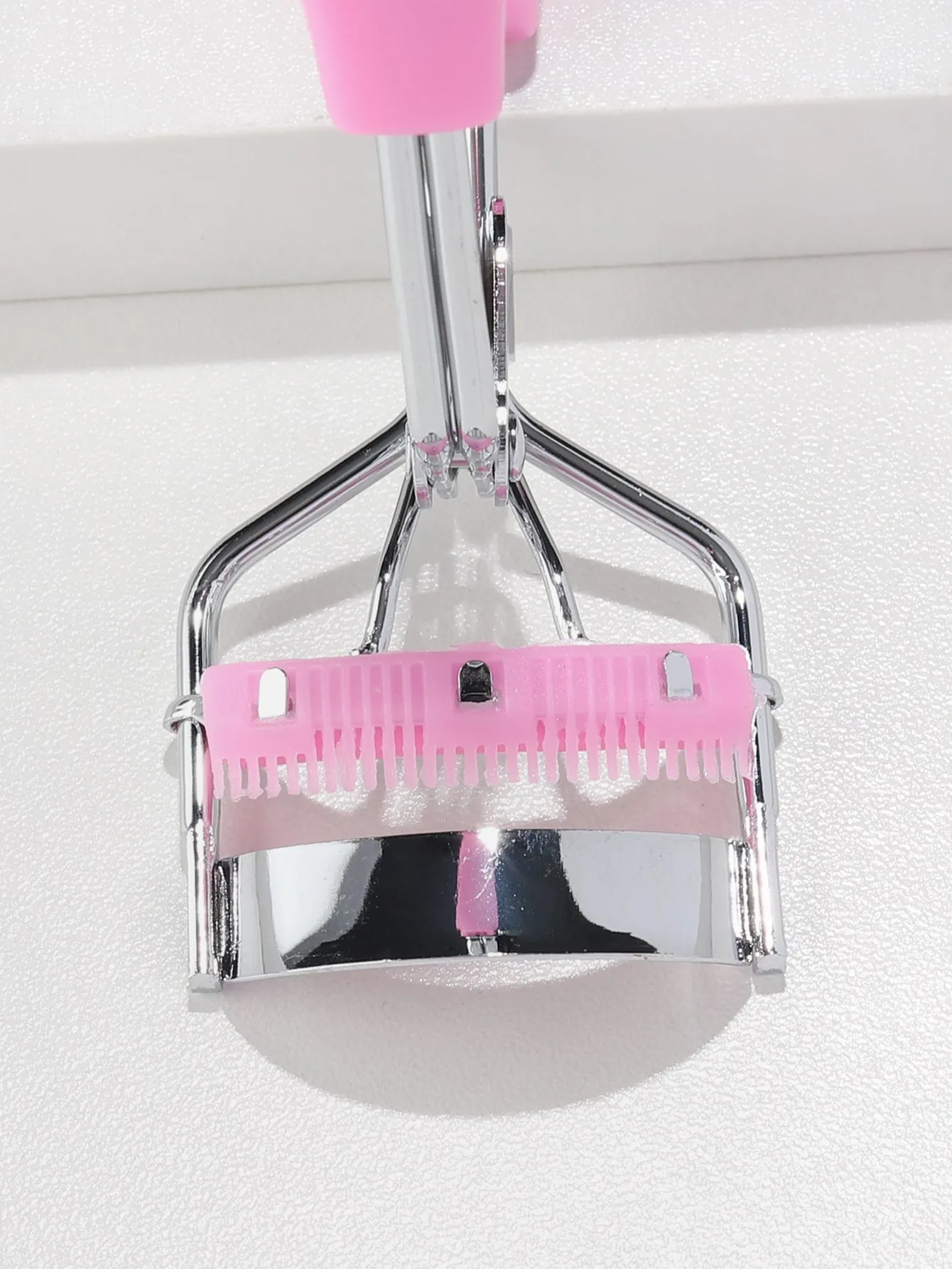 1pc Eyelash Curler With Comb