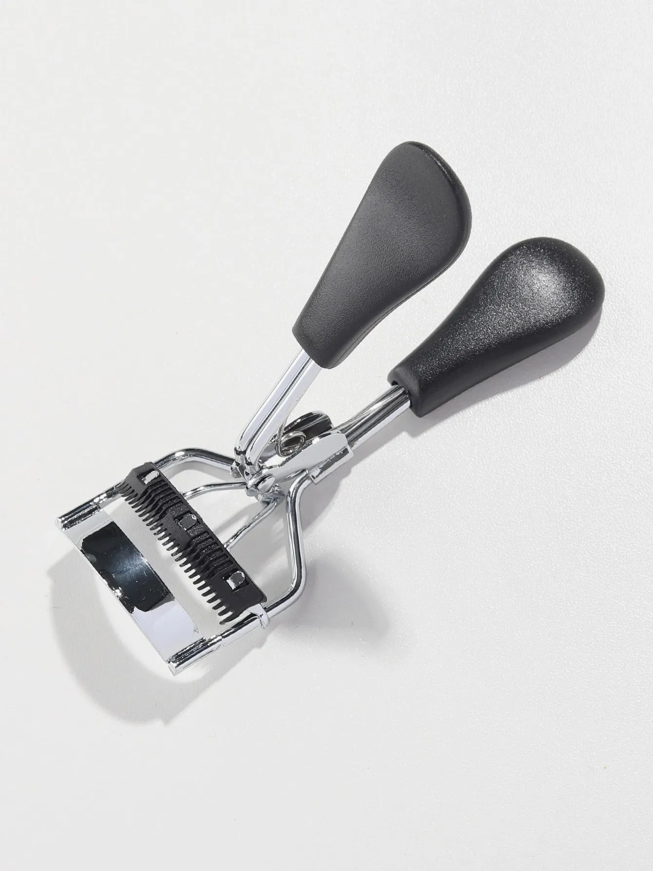 1pc Eyelash Curler With Comb