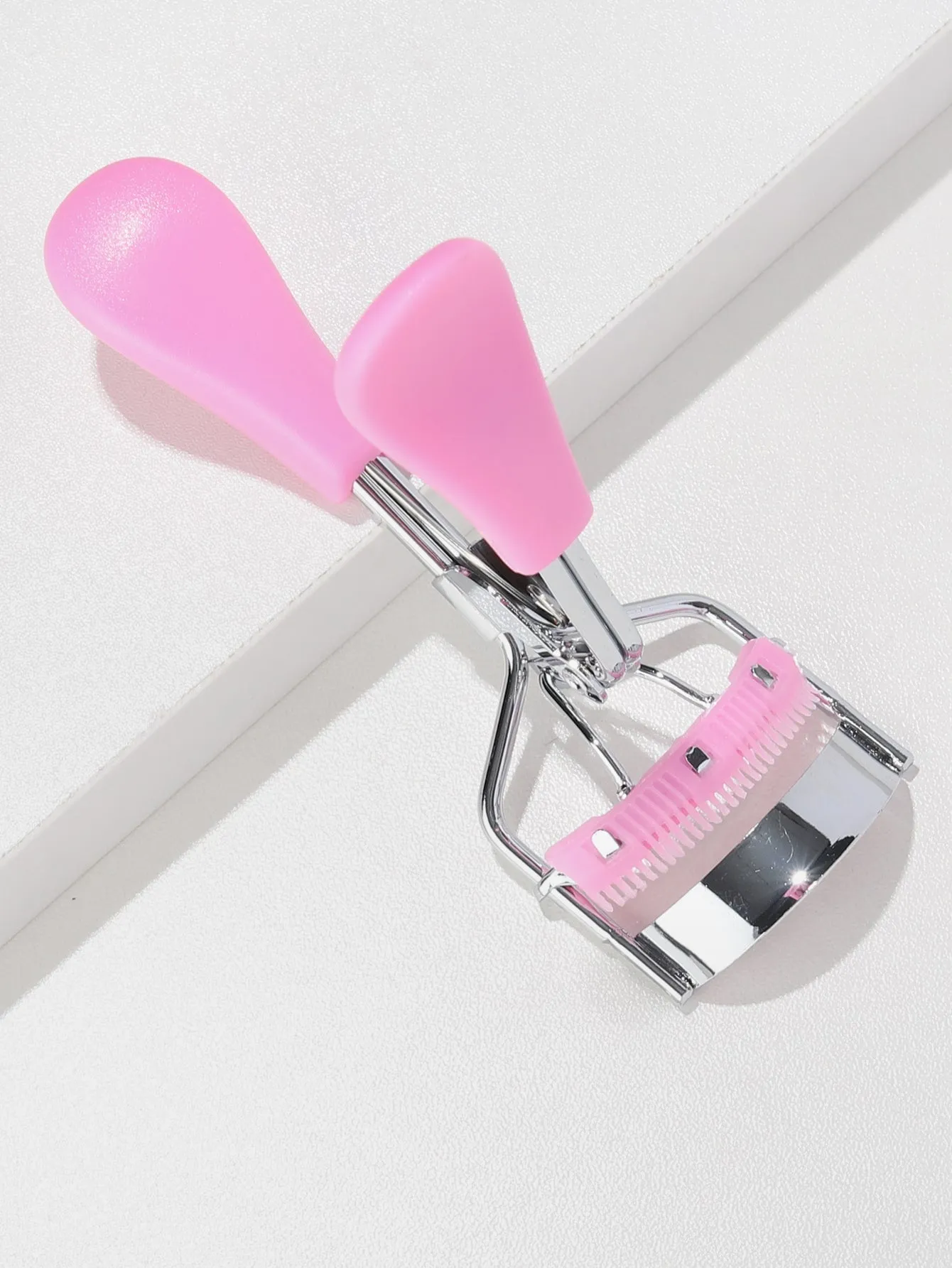 1pc Eyelash Curler With Comb