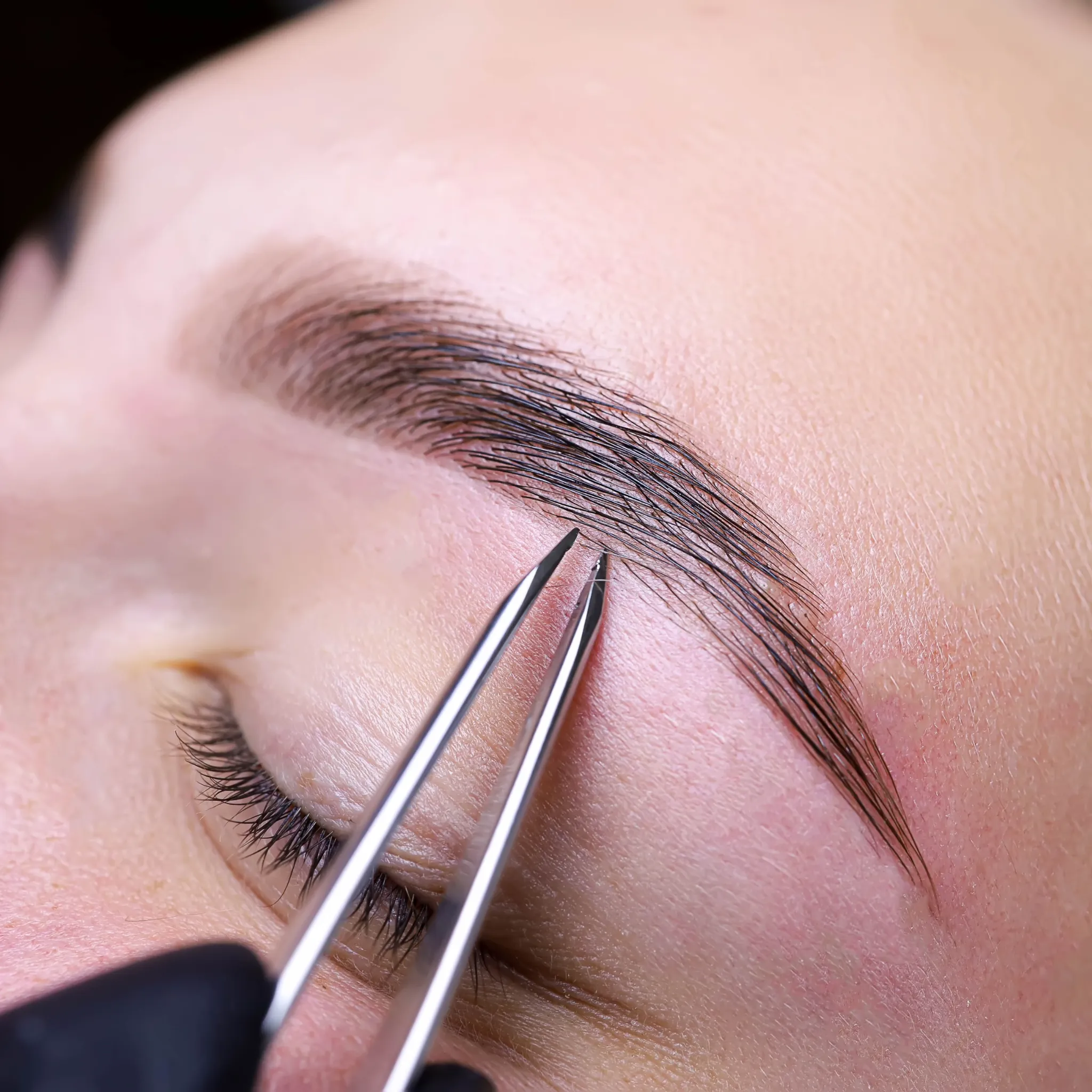 Eyebrow Shaping, Tinting and Waxing Course